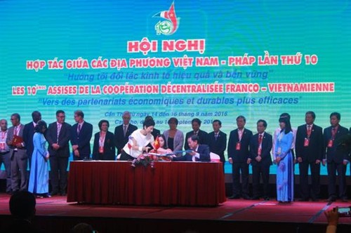 Hội nghị hợp tác giữa các địa phương Việt Nam - Pháp thông qua Tuyên bố chung  - ảnh 1